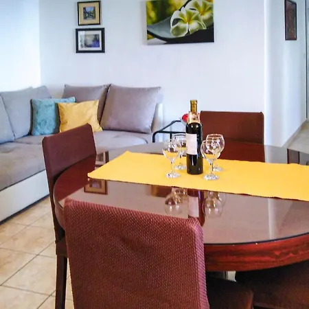 2 Bedroom Gorgeous In * Gata