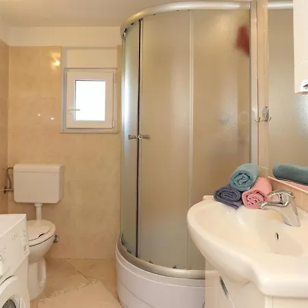 2 Bedroom Gorgeous In *