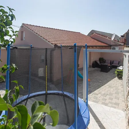 2 Bedroom Gorgeous In Holiday home