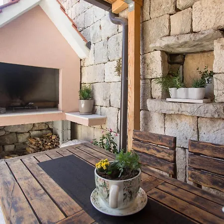 2 Bedroom Gorgeous In *