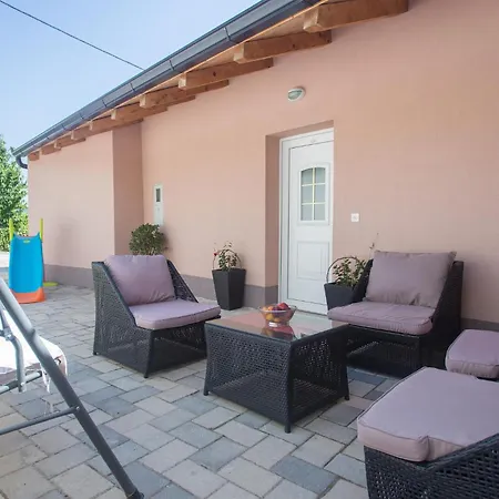 2 Bedroom Gorgeous In Gata