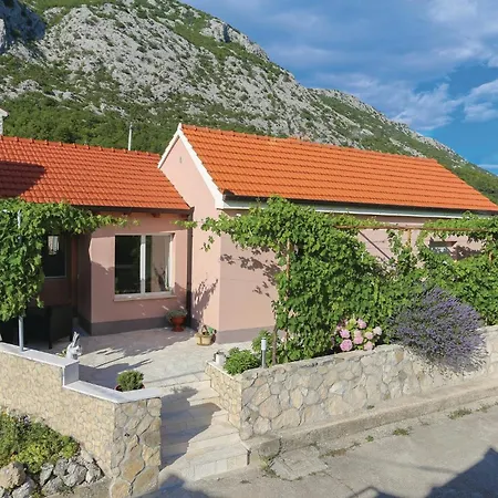 2 Bedroom Amazing In *